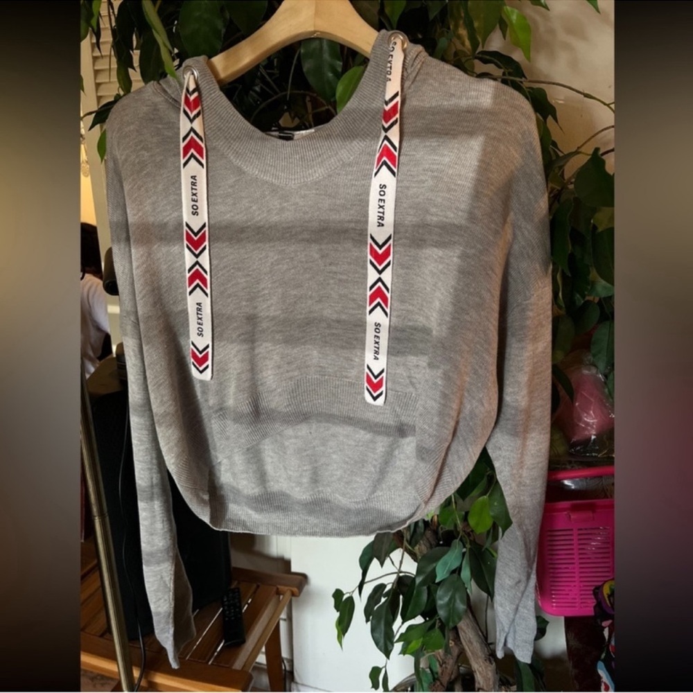 H&M Light Gray Sweater with Red and Black Accents